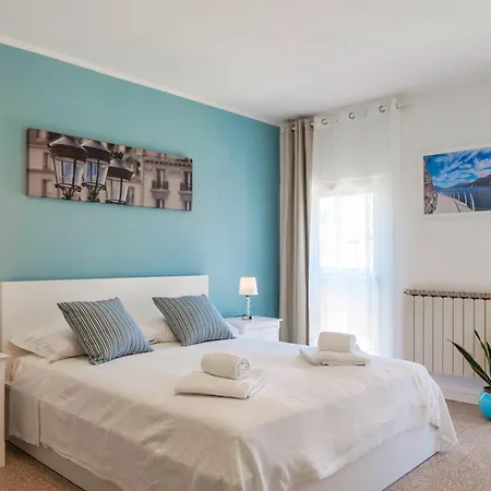 Casa de Férias Casetta Lucia Desenzano del Garda